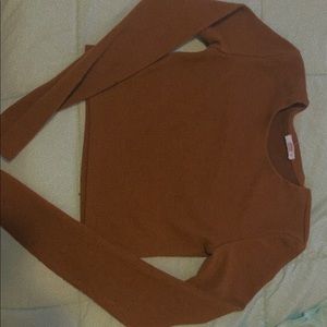 ~ Cute long sleeve crop top ~